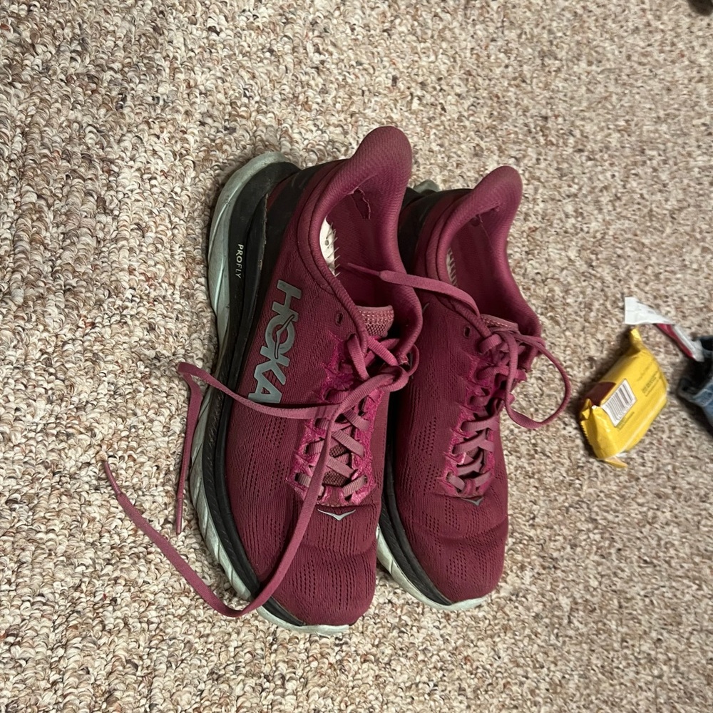 hoka running shoes